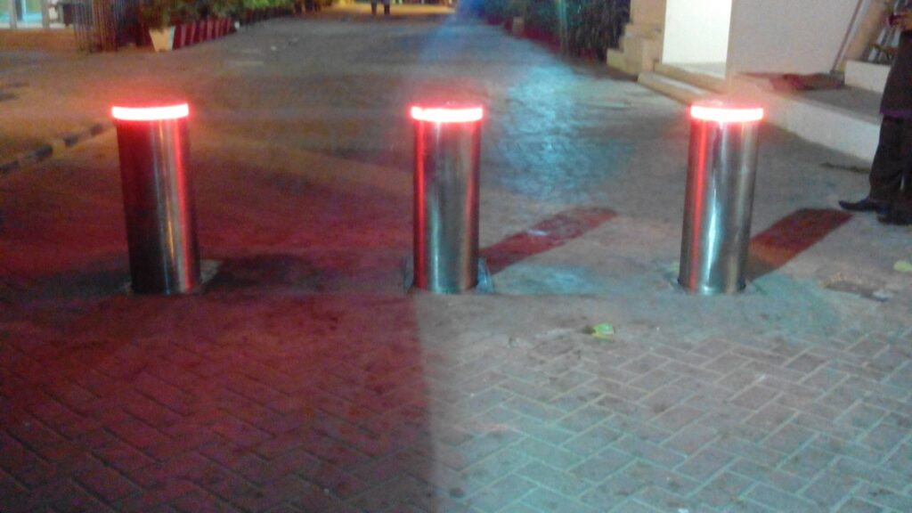 hydraulic operated bollards in karachi, pakistan