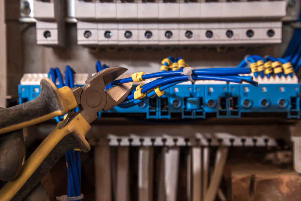 blue wiring with yellow numbering UL electrical wiring system